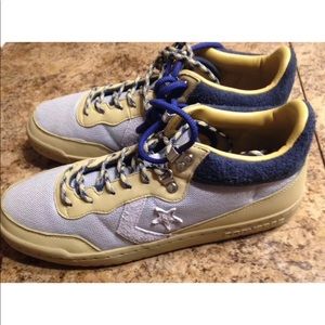 Converse Unisex Sneakers Women’s 11 - Men’s 9.5